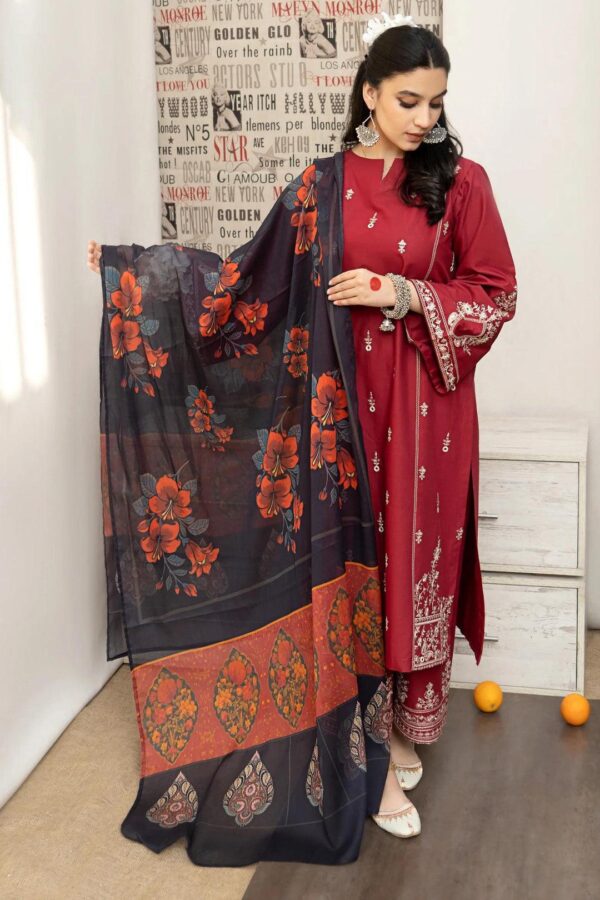 Elegant Embroidered Lawn Suit - Dupatta and Embroidery Close-Up