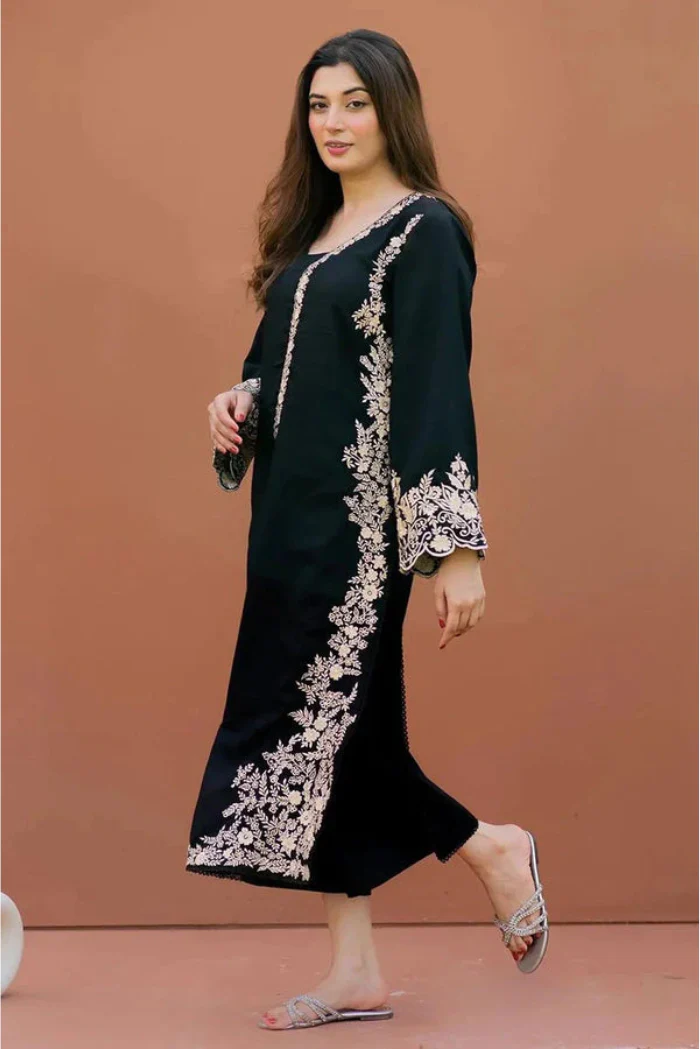 Stylish and breathable embroidered 2PC lawn suit for summer elegance